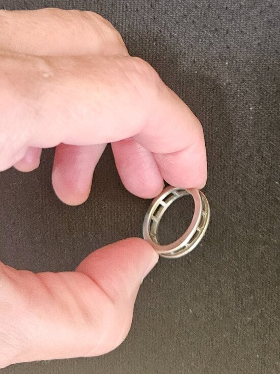 Silver ring - Picture 2 of 2